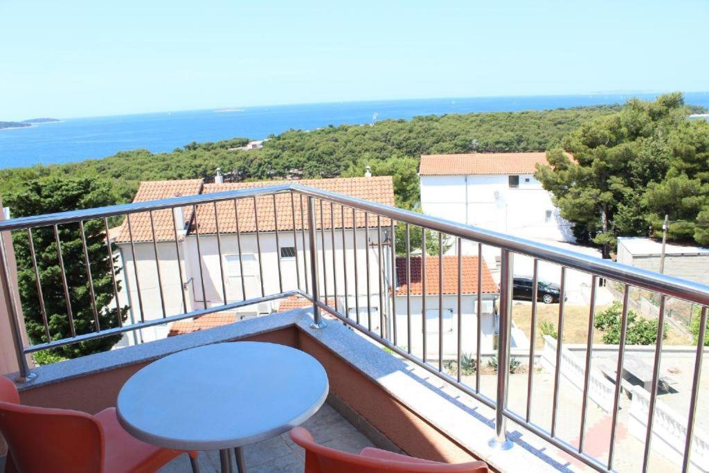 Apartment Visum Primošten Eksteriør billede